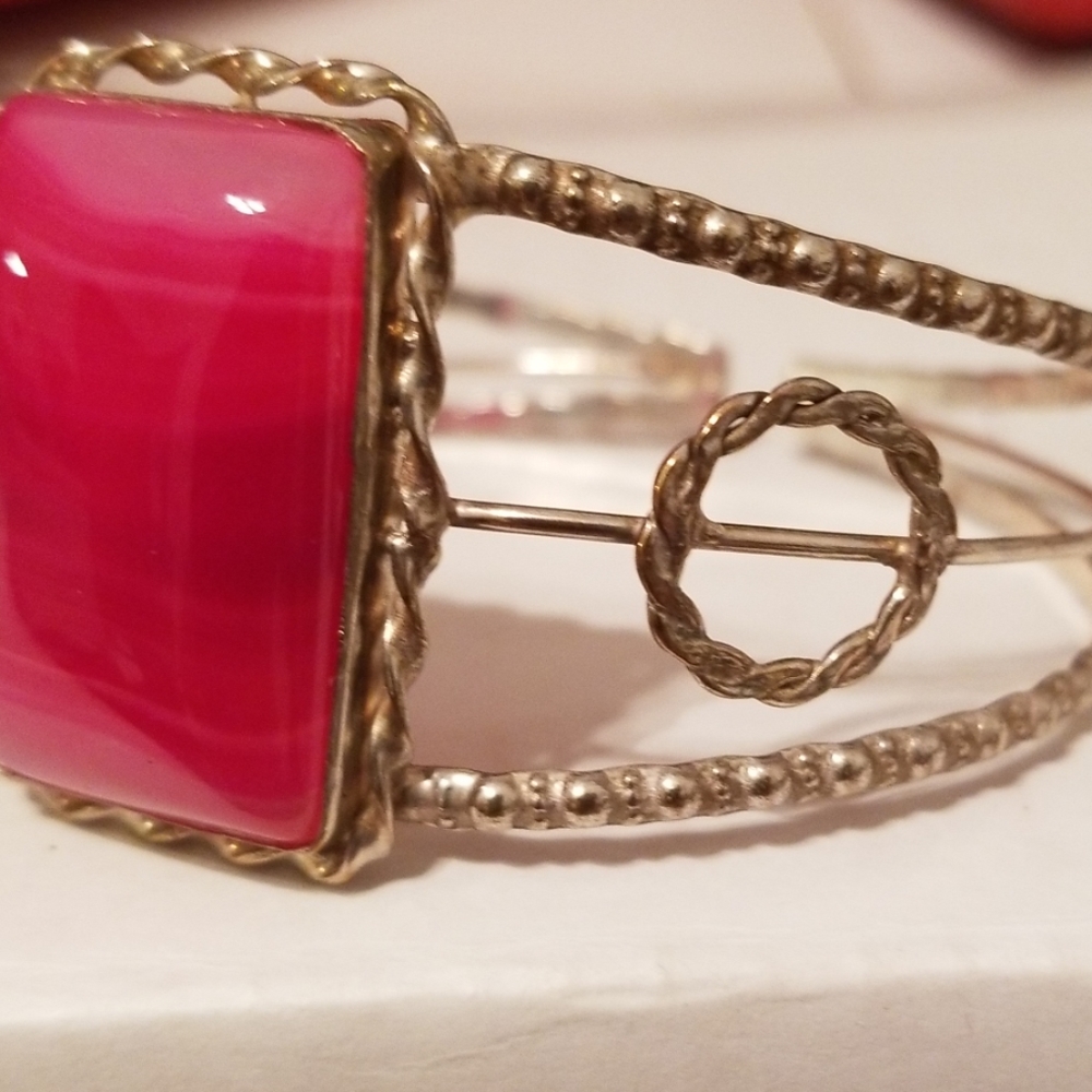 Jewelry - Picture 4 of 8